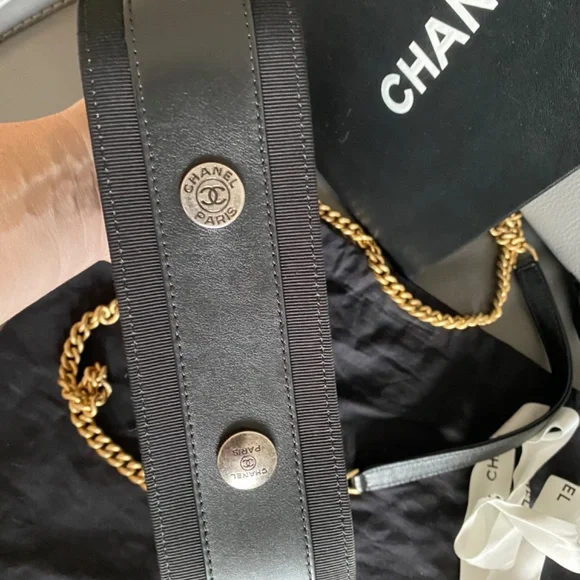 Chanel Camera Bag - Picture 6 of 17